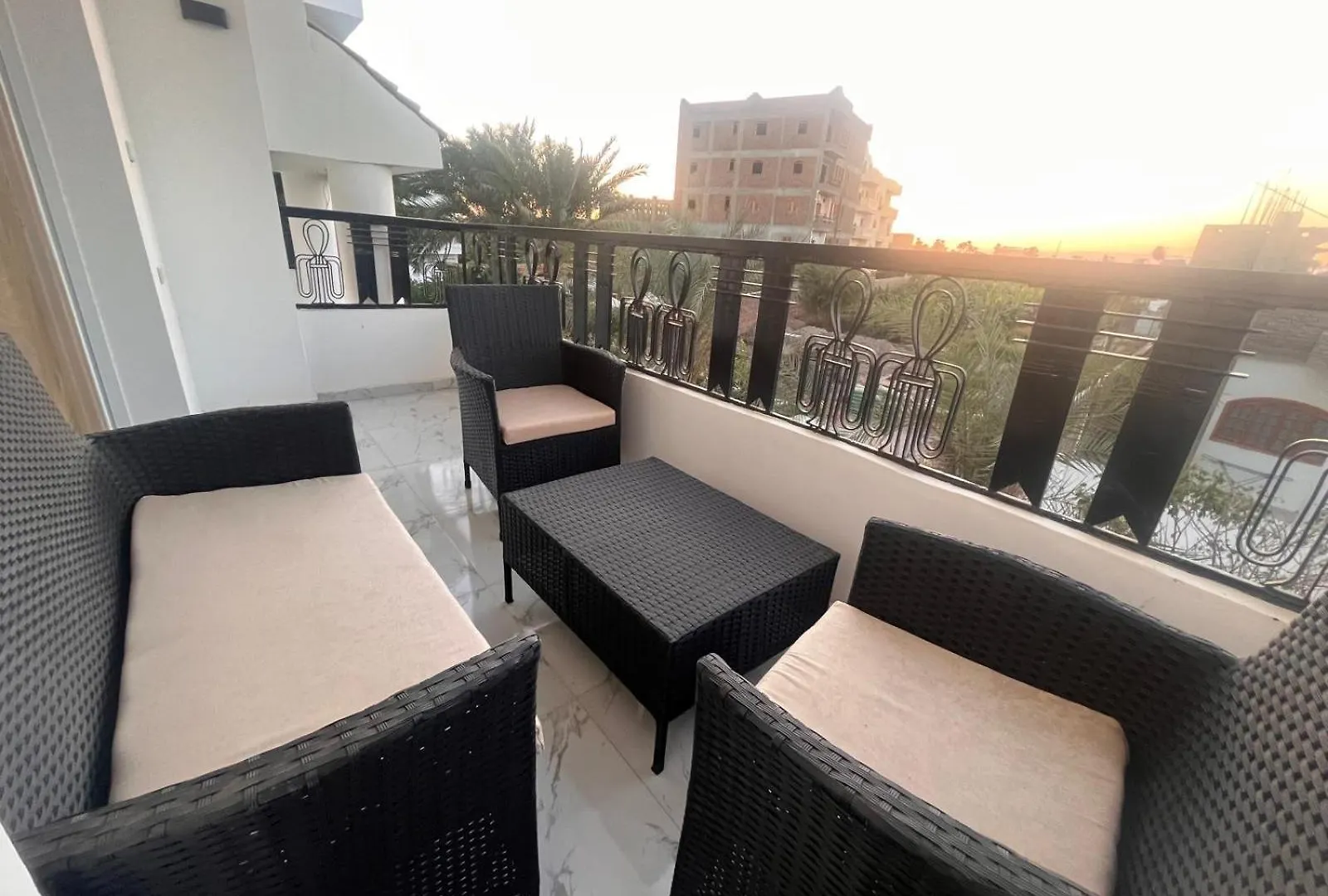 Amenti House - Private Villa & Retreat Center 樂蜀